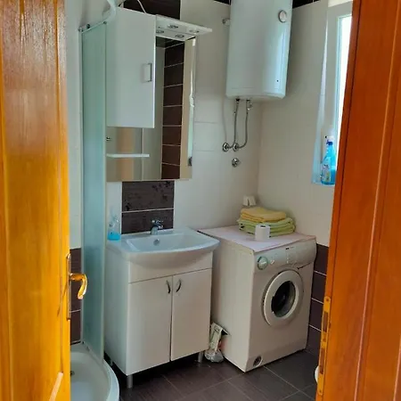 Apartman Carine Centar *